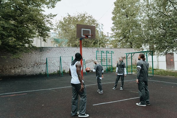 Golf pour femme : guide pratique pour choisir son matériel et progresser sur le green
